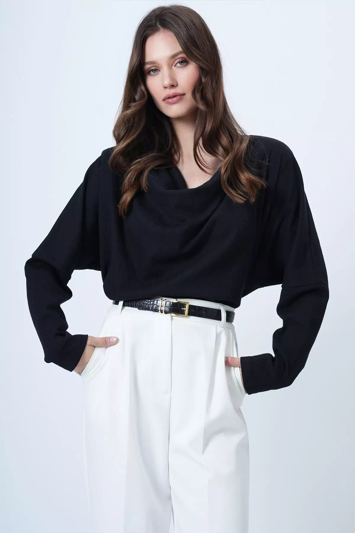 Black-1 Degaje Collar Wide Cut Knitted Blouse Alc-X13126