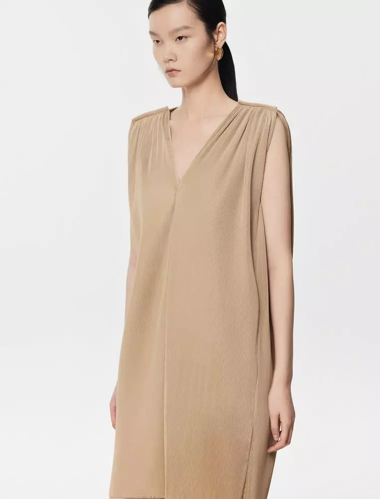 A-Line Pleated Sleeveless Dress