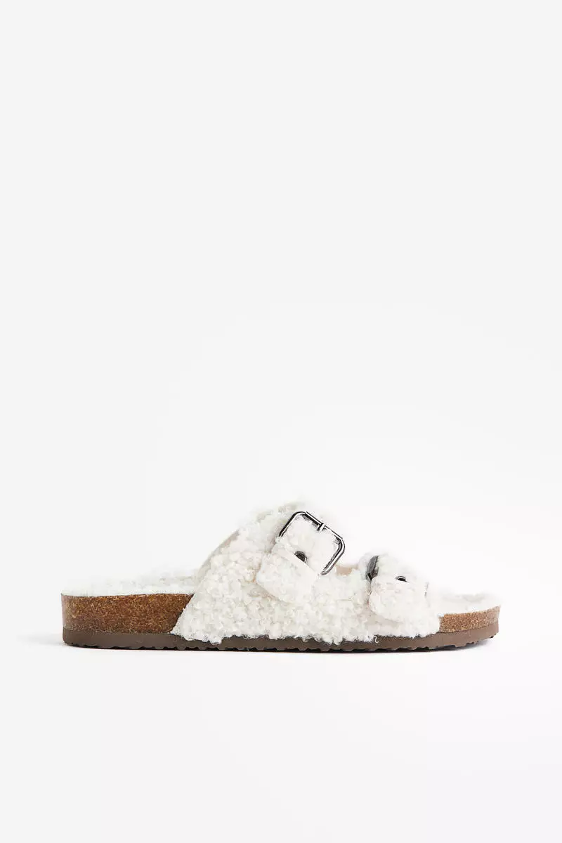 Buy slippers store