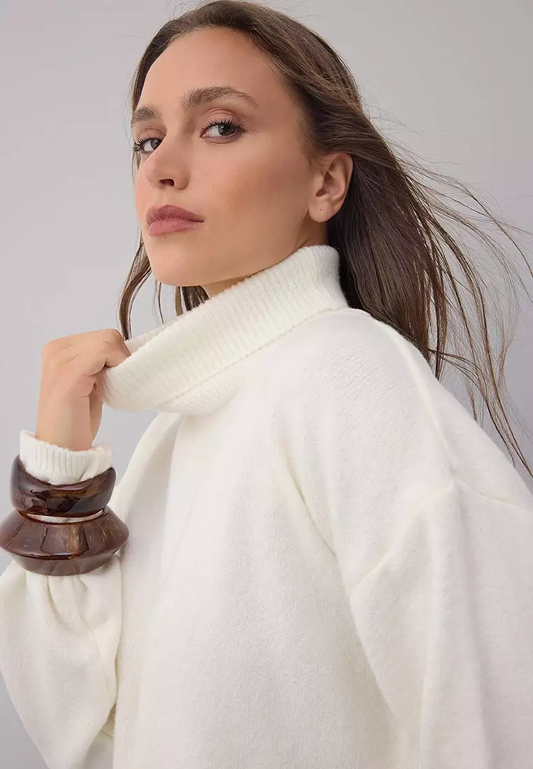 Wardrobe Essentials Ecru Wide Pattern Soft Texture Crop/Short Knit Sweater