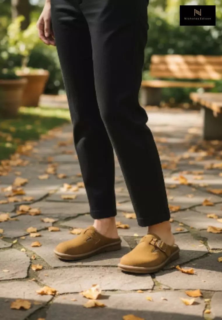 Flat Ezra Brown