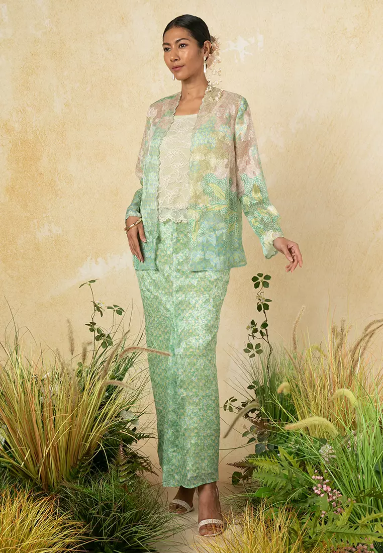KHADIJAH BATIK THREE PIECE KEBAYA