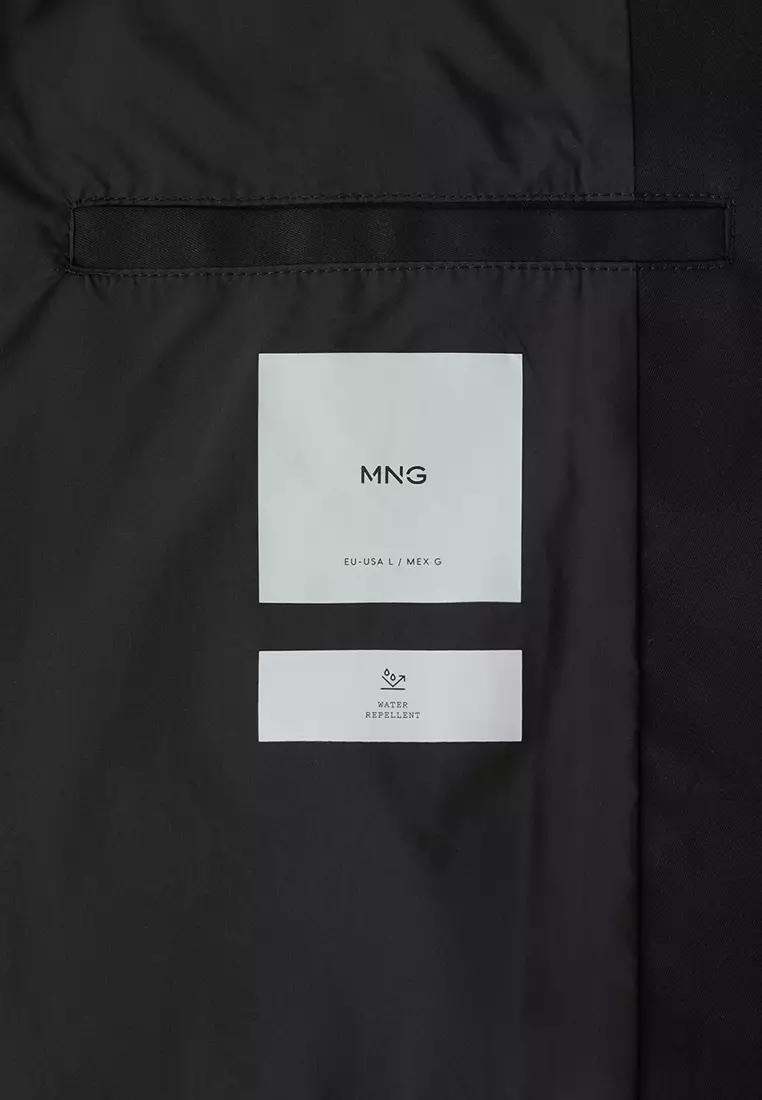 Water-Repellent Coat With Pockets