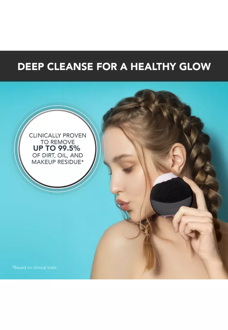 FOREO LUNA mini 3 Smart Facial Cleansing Brush for All Skin Types, Ultra-hygienic Silicone Rechargeable [2-Year Warranty, App Connected] - Midnight