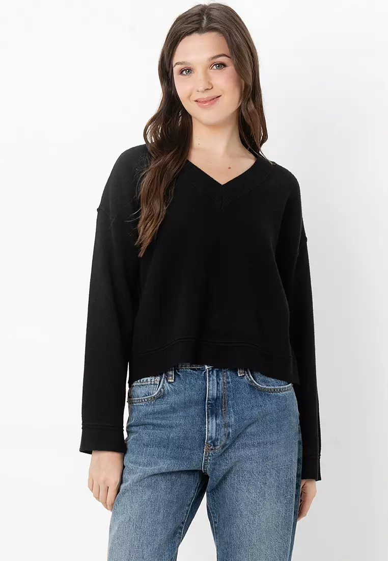 Gold Piping V-Neck Pullover