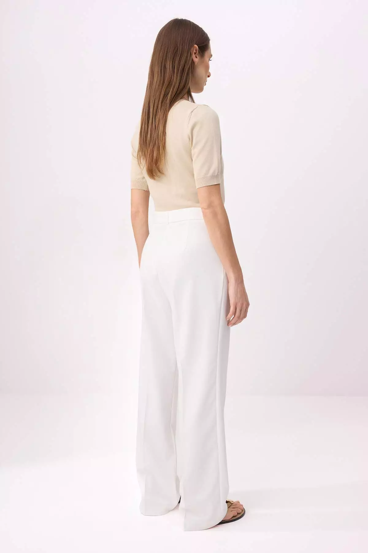 White Limited Edition Straight/Cut Pleated Woven Fabric Trousers Twoaw23Pl41