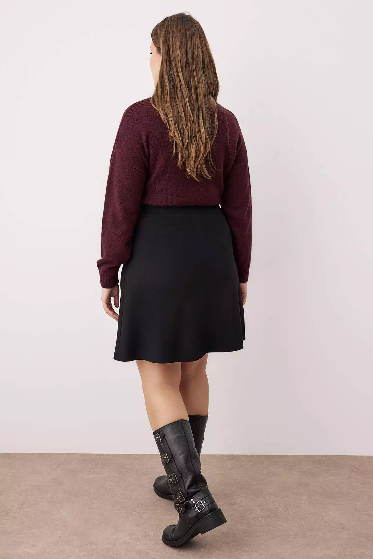 Black Short Knitted Plus Size Skirt