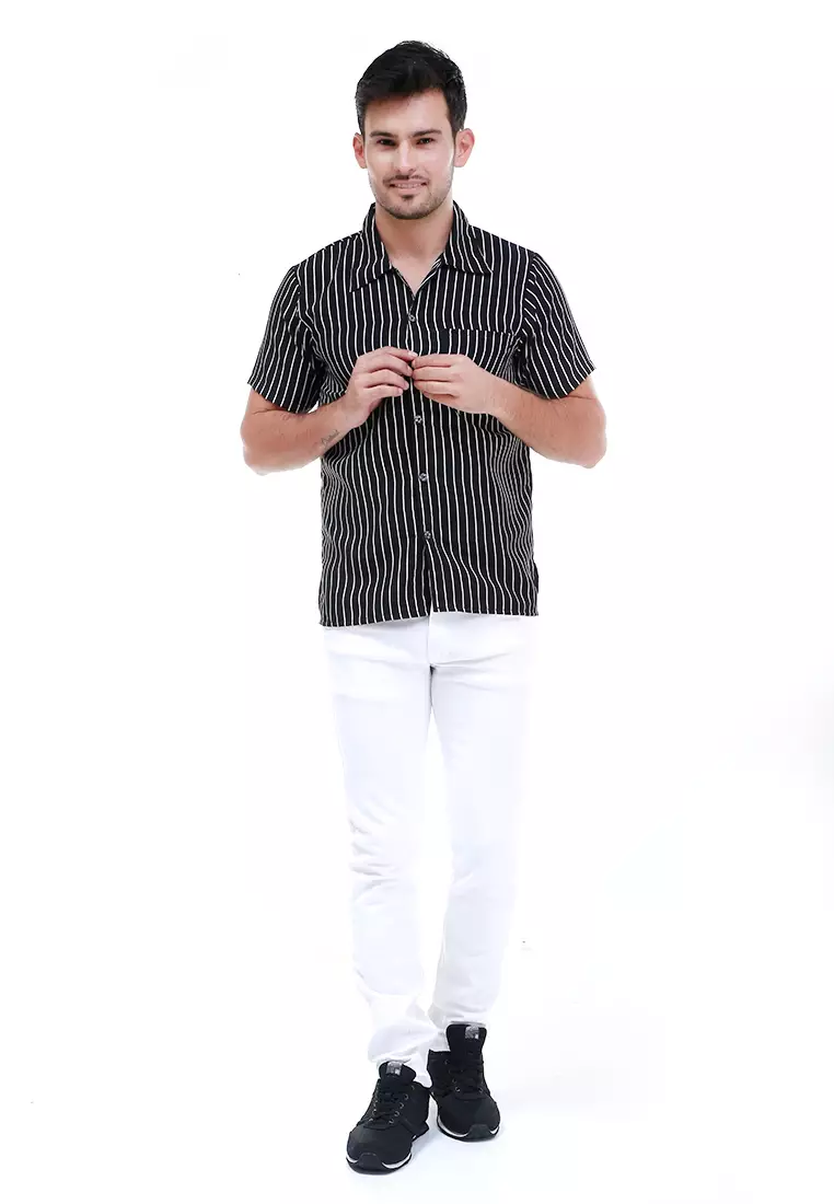 Dwan Atasan Kemeja Pria Vertical Lines Casual Shortsleeve Shirt Material Cotton ORIGINAL - Black