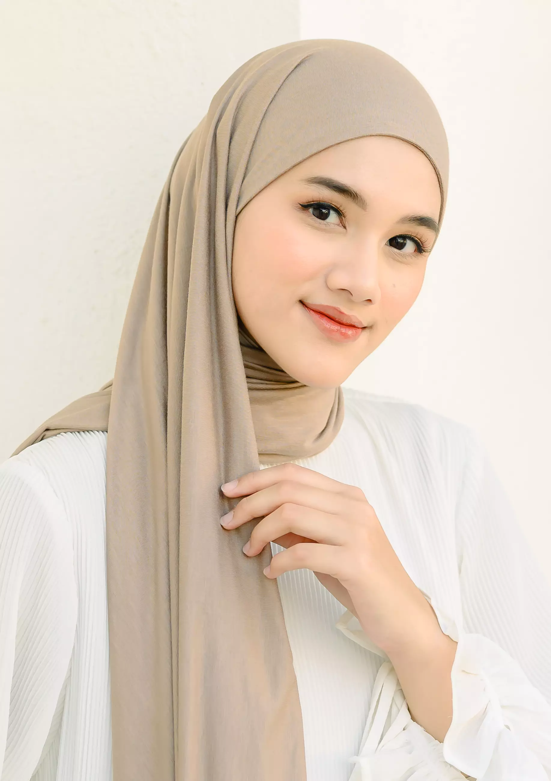 Rayna Instan Shawl (Pashmina Instan Rayon) Taupe