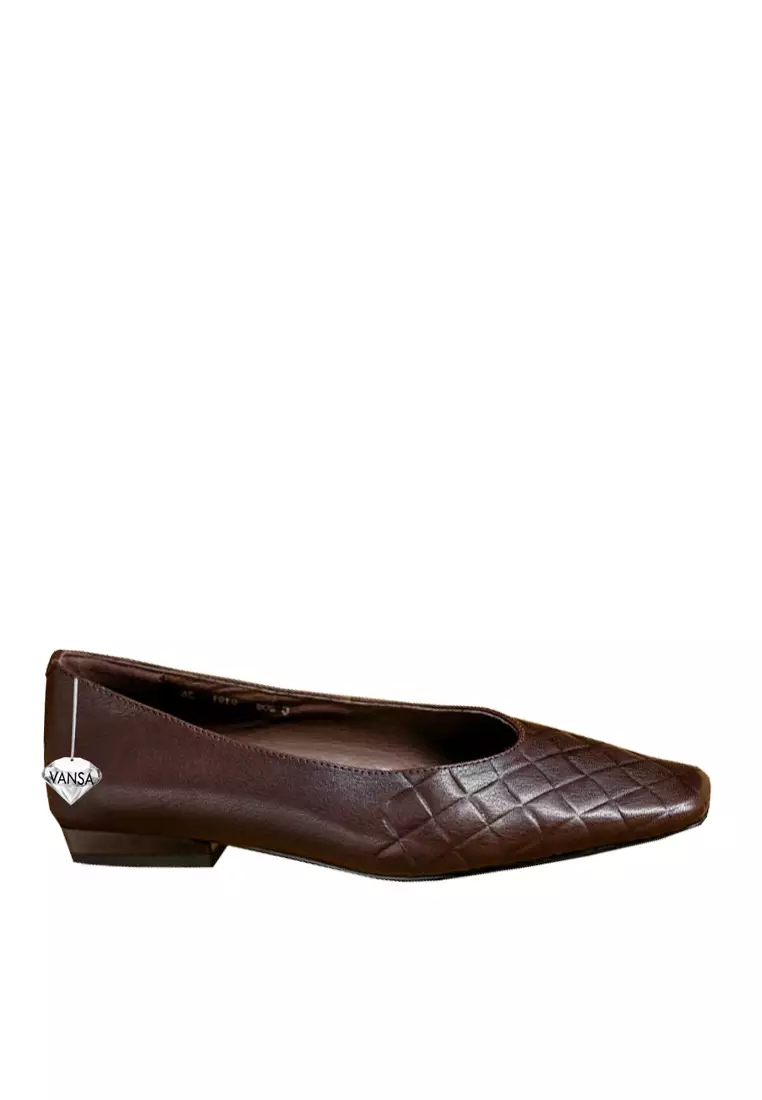 Discount on Twenty Eight Shoes  shoes - SKU: VANSA Sheepskin Woven Embossed Low Heel Shoes VSW-F-0202