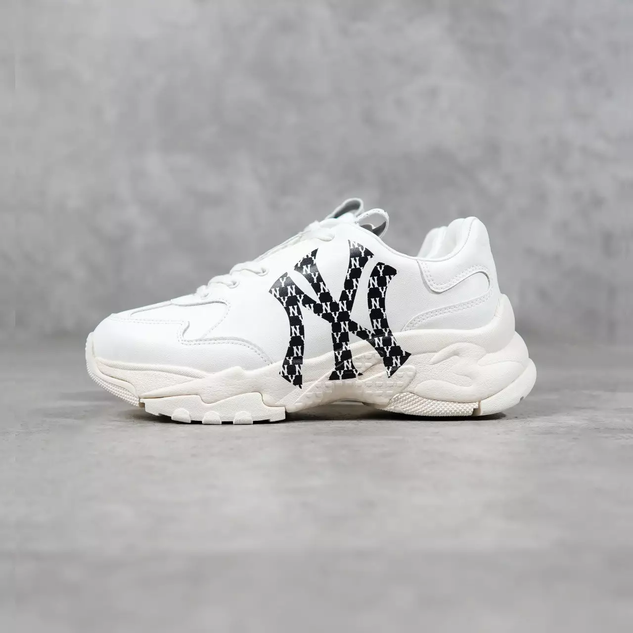 Sepatu MLB NY MONOGRAM BLACK IVORY WHITE RYTON SNEAKER 100% ORIGINAL