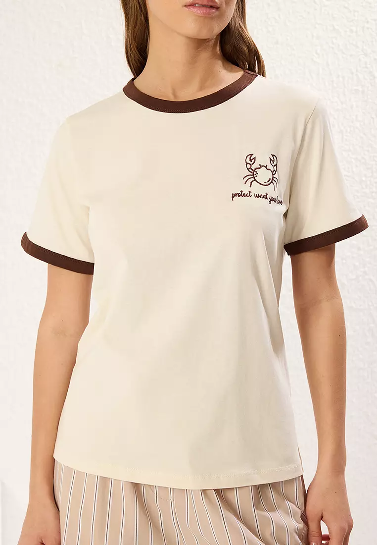 Stone Embroidered Contrast Piping Detailed Knitted T-Shirt