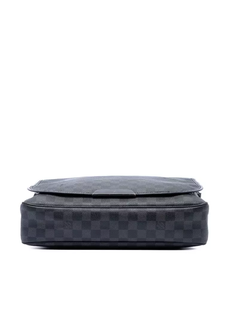 Pre-Loved Louis Vuitton Damier Graphite Daniel Mm