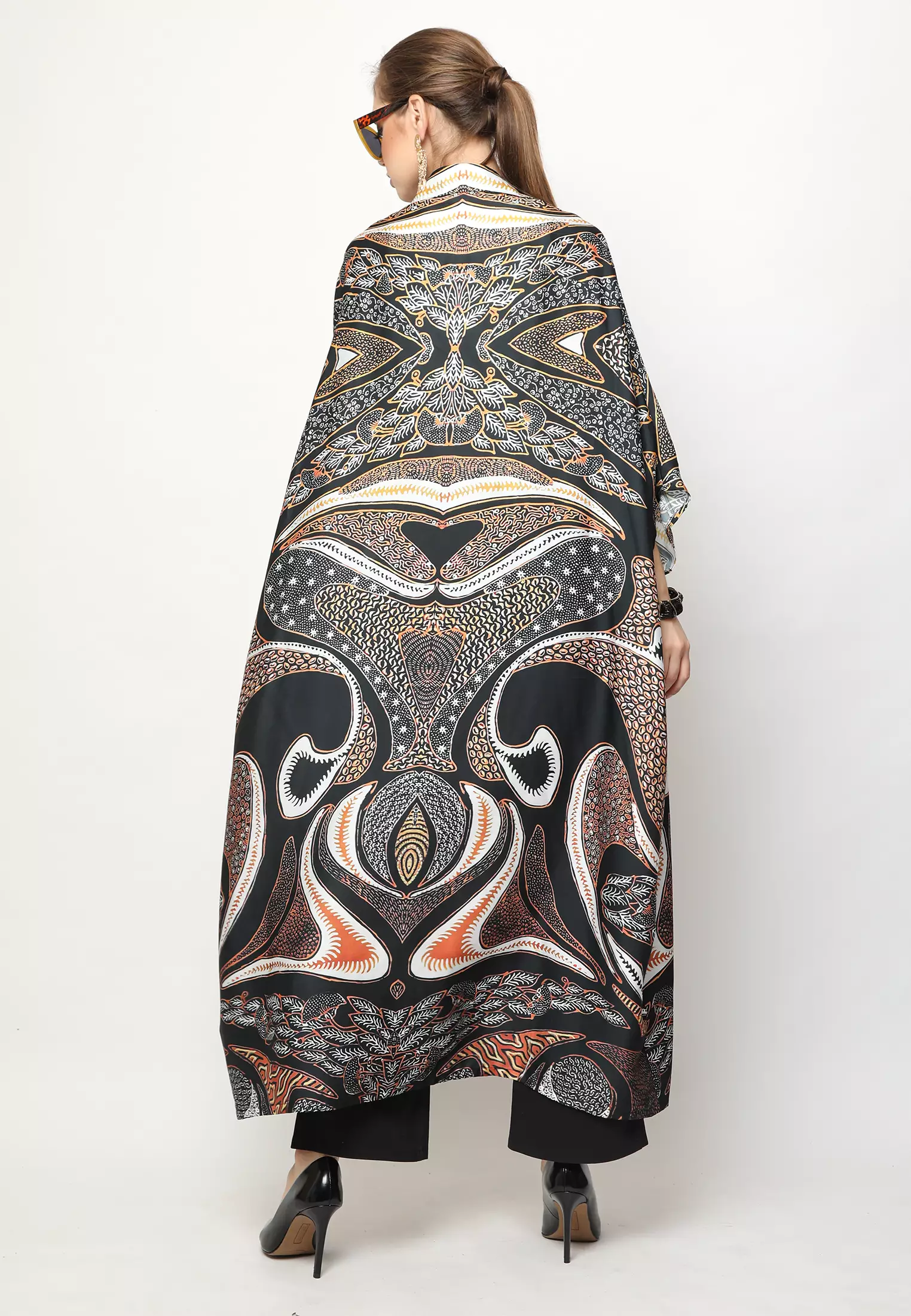 Kanzi Long Collared Kaftan Batik 