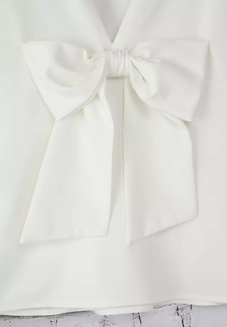 White Sleeveless Backless Bowknot Stylish Woven Plus Size Blouse Tbbss25Af00089
