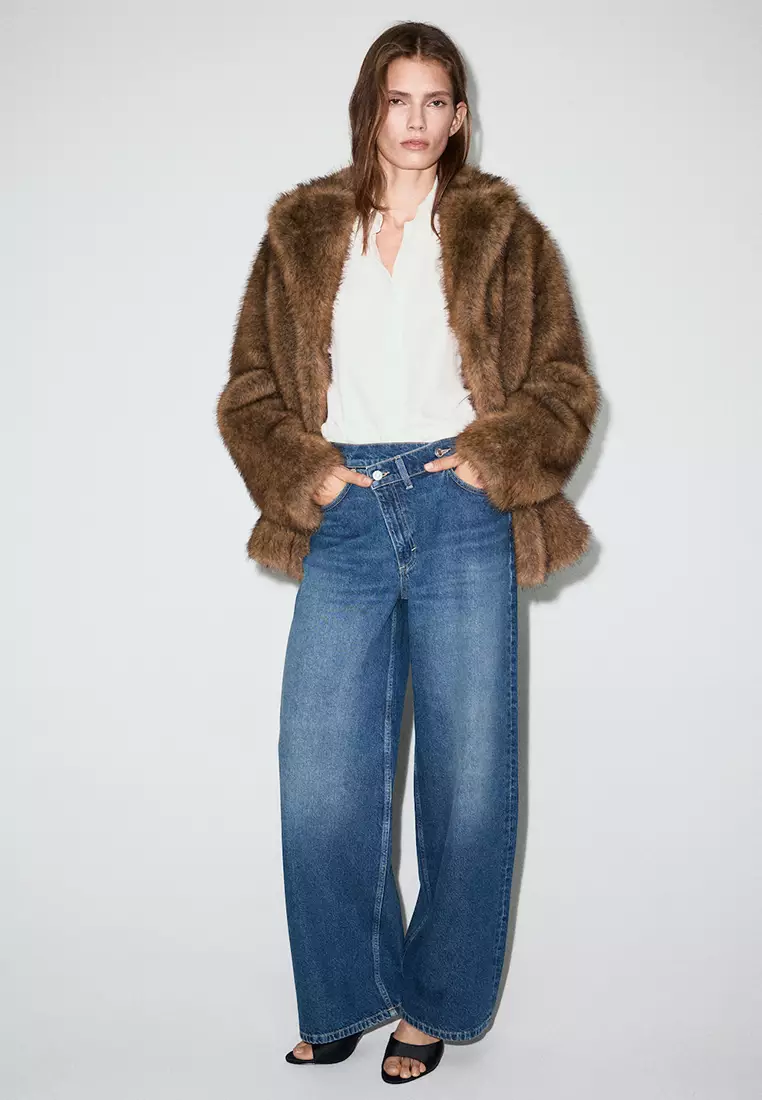 Wide-Leg Mid-Rise Jeans With A Crossover Waistband