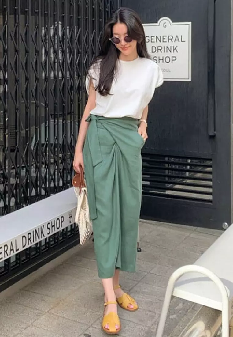 New loose short-sleeved T-shirt + strappy high-waist skirt suit CA24032539W