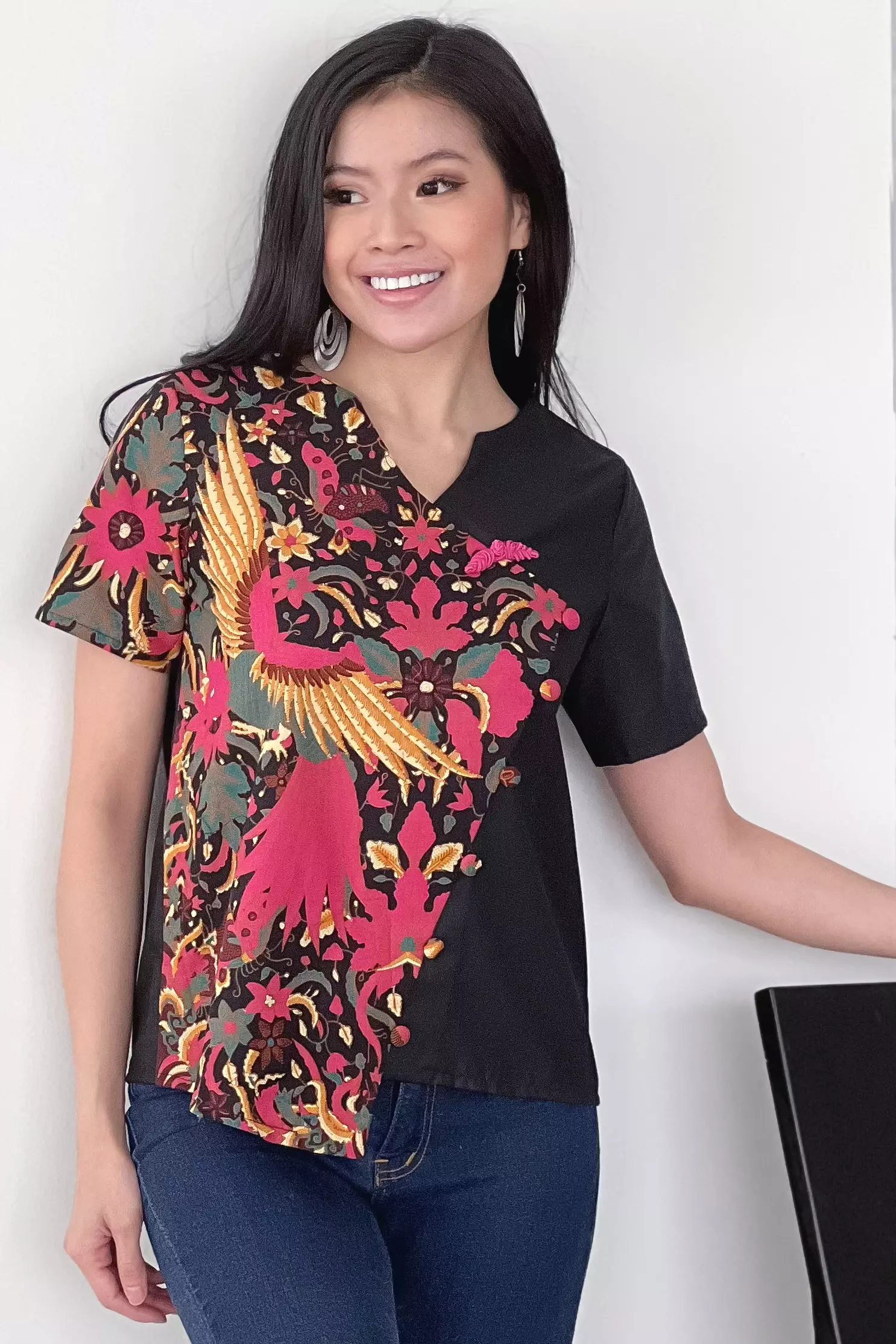 Kinanthi Merpati Blouse Batik