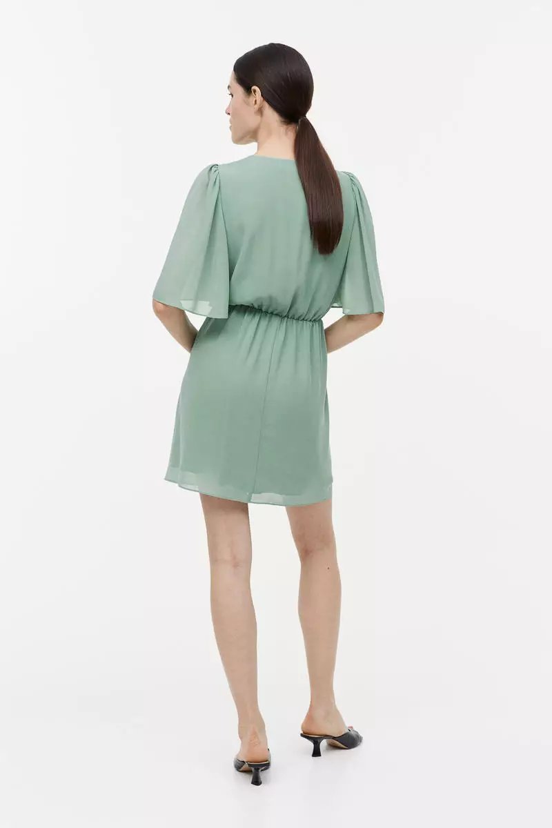 H&m butterfly 2025 sleeve dress