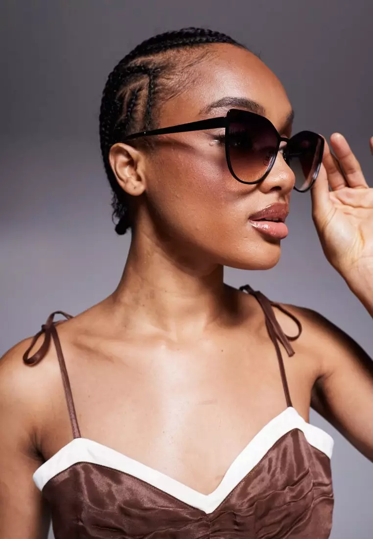 In Pursuit Sunglasses - Black/Futuredusk Poppy