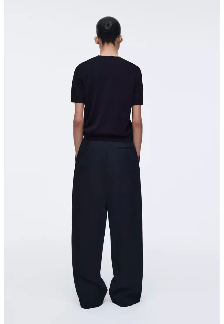 KNITTED COTTON V-NECK T-SHIRT