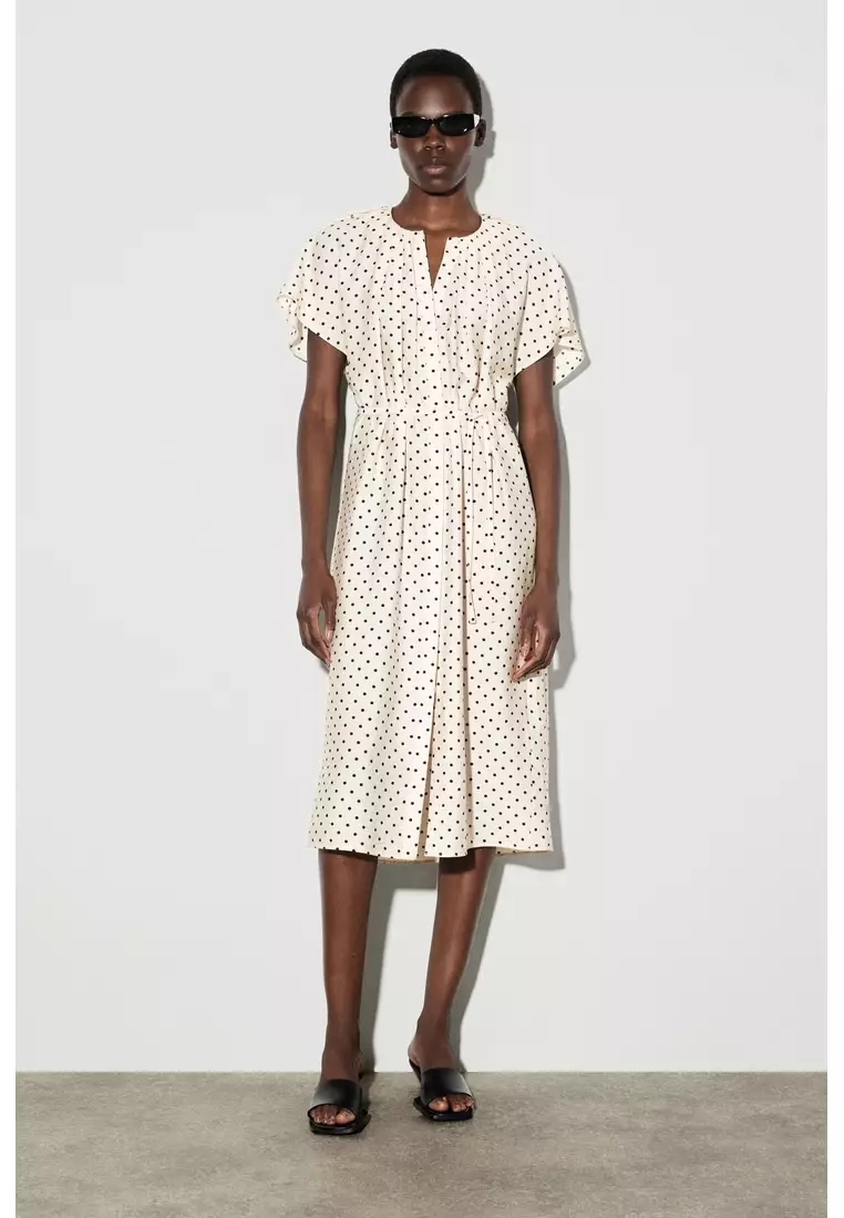 COS PLEATED BELTED MIDI DRESS 2026 | Buy COS Online | ZALORA Hong Kong