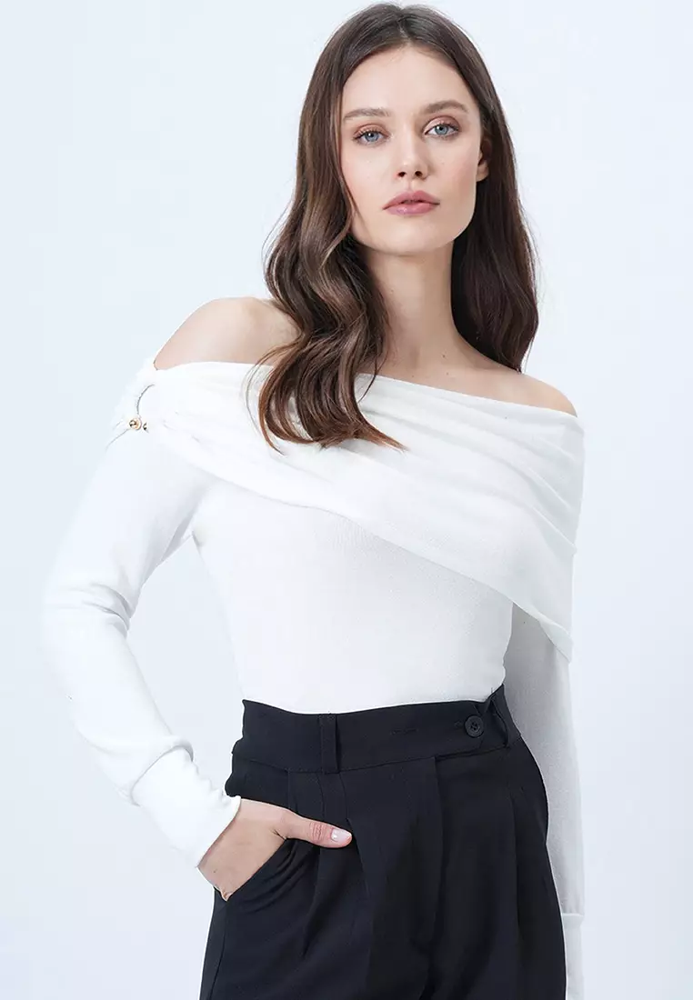 Madonna Collar Shoulder Accessory Detailed Knitted Top