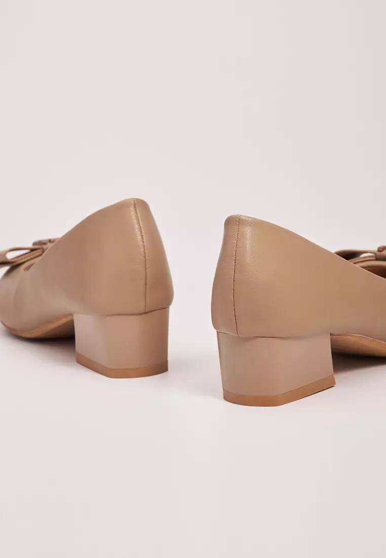 Low block heel court shoes 2025