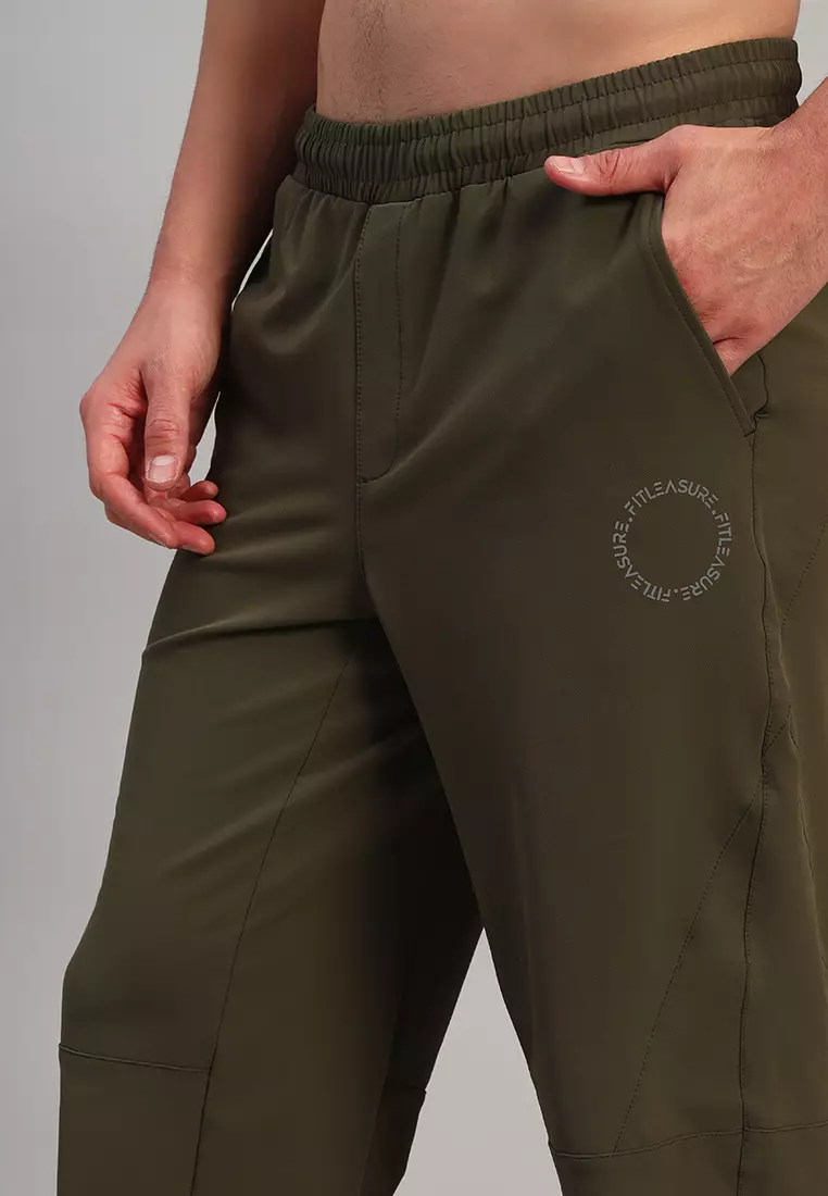 Men’s Performance Cargo Joggers