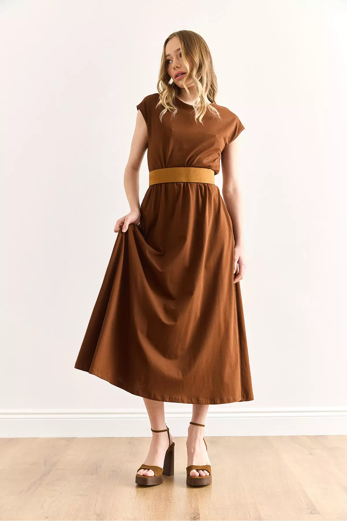 Women's Brown Elastic Waist Bat Combed Cotton Dress Elb-19001509