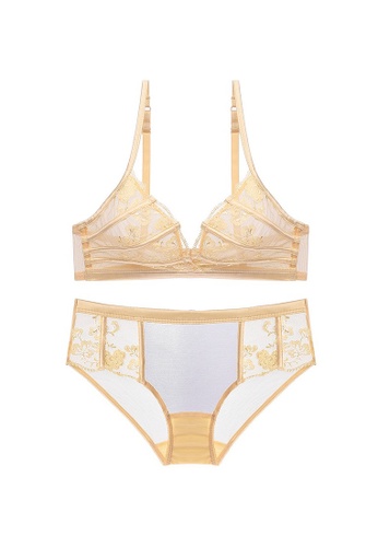 W.Excellence yellow Premium Yellow Lace Lingerie Set (Bra and Underwear) AED37US1709637GS_1