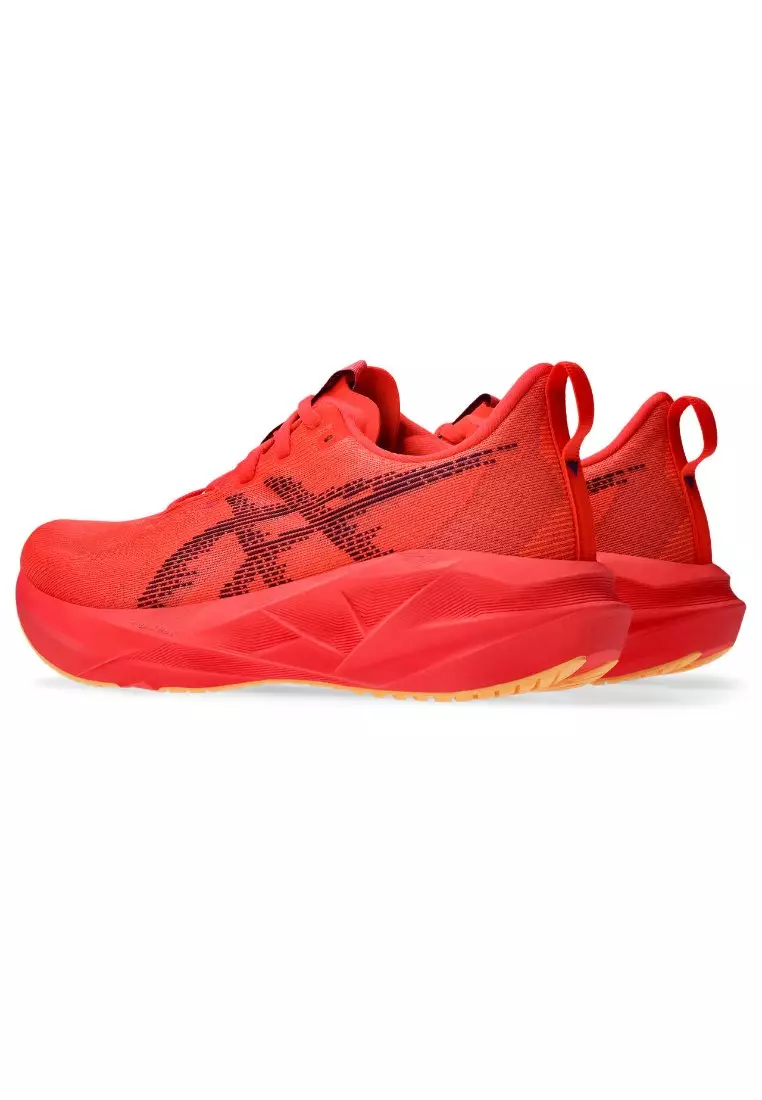 Women NOVABLAST 5 Running Shoes