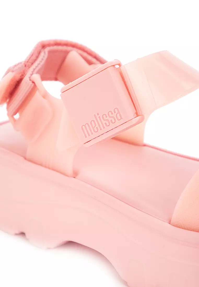 Kicks sandals top