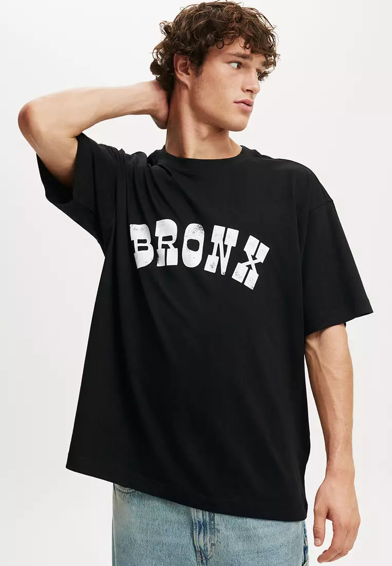 Box Fit Graphic T-Shirt