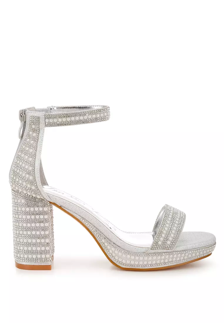 Discount on London Rag  shoes - SKU: Rhinestones And Pearl Embellished Sandals in Silver