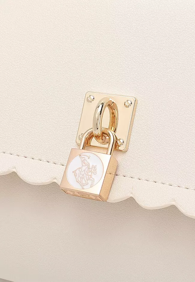 Chain Shoulder Bag / Sling Bag / Crossbody Bag - White