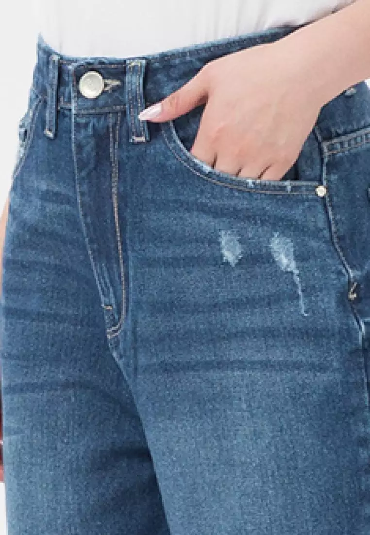 Ripped Boyfriend Slim Fit Jeans