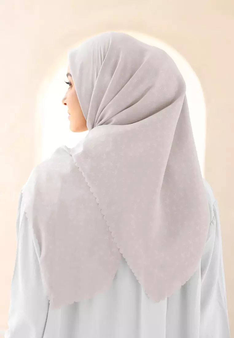 Rada Embossed Square | Hijab Polycotton Scarf Segiempat - Skin Cameo