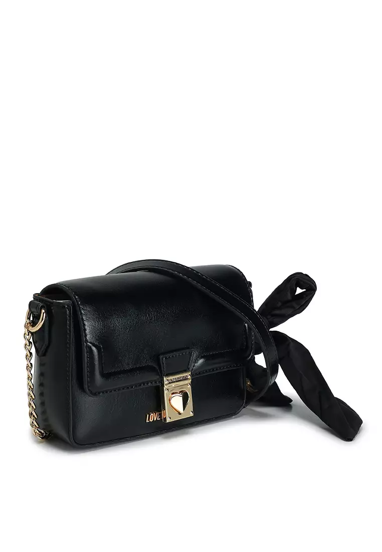 Heart-Closure Crossbody Bag (tr)