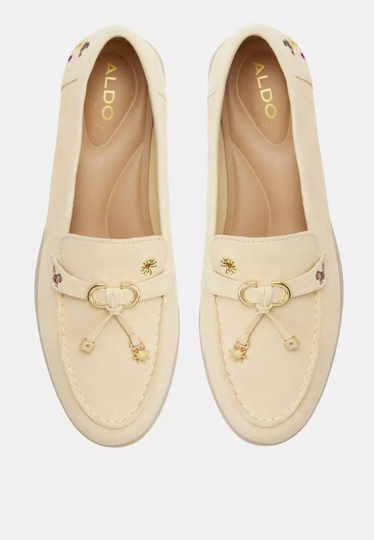 Creras-In Shoes