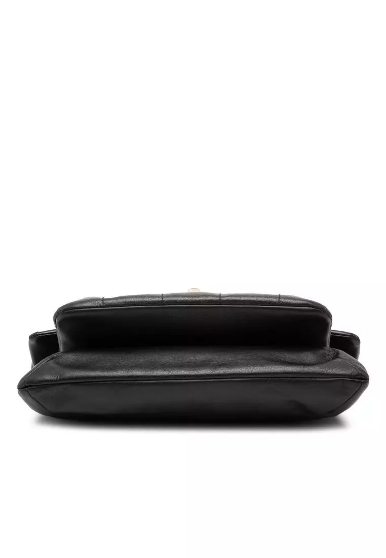 Pre-Loved Chanel Chocolate Bar Lambskin Reissue 2.55 Shoulder Bag