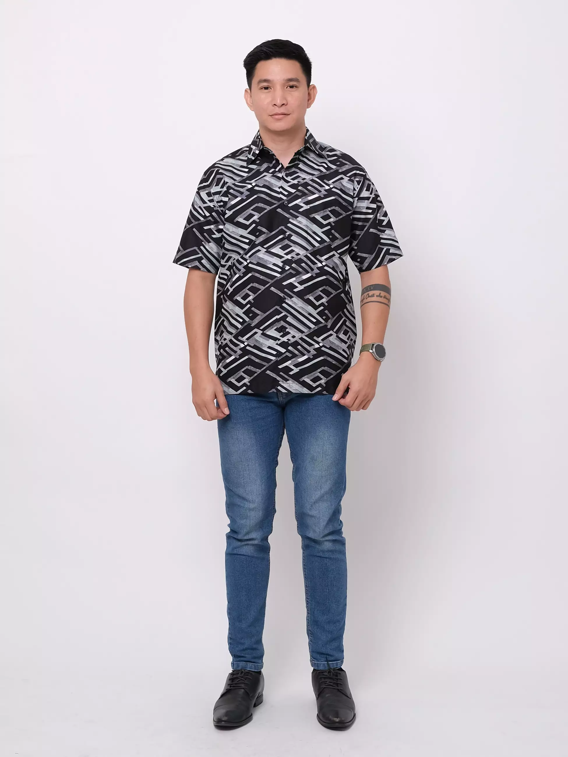 Andre Michel Kemeja Lengan Pendek Hitam Motif Abu 16761