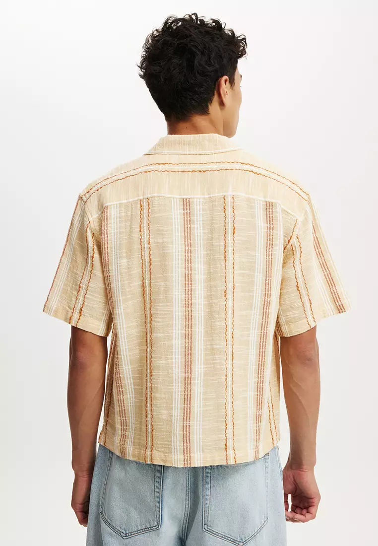 Box Fit Short Sleeves Shirt