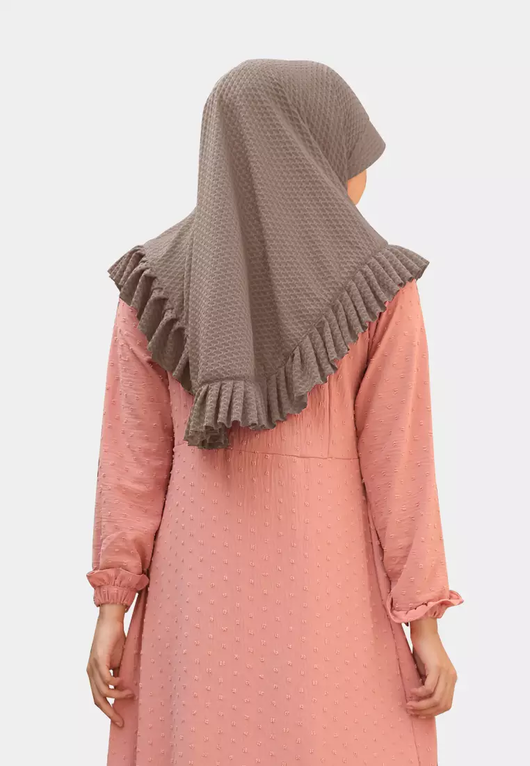 Cotton Bee - Sabeen Bergo Ruffle | Hijab Instan | Bergo Pad | Daily Hijab - Latte Oat