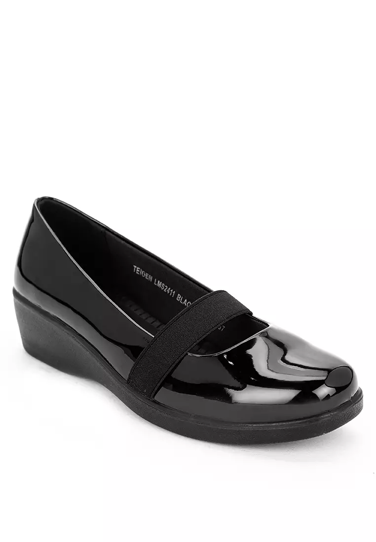 Unlisted shoes top