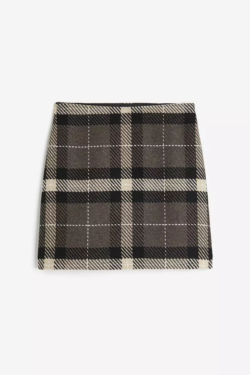 Textured mini skirt
