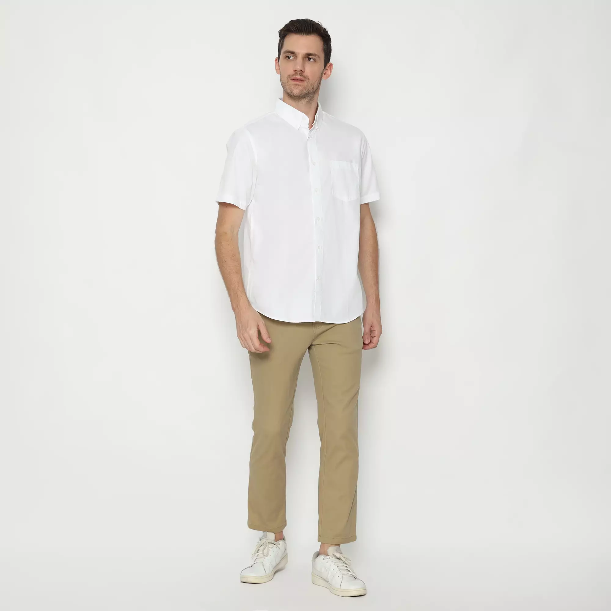 Platini Kemeja Basic Pria Lengan Pendek Katun Poplin Putih 63301