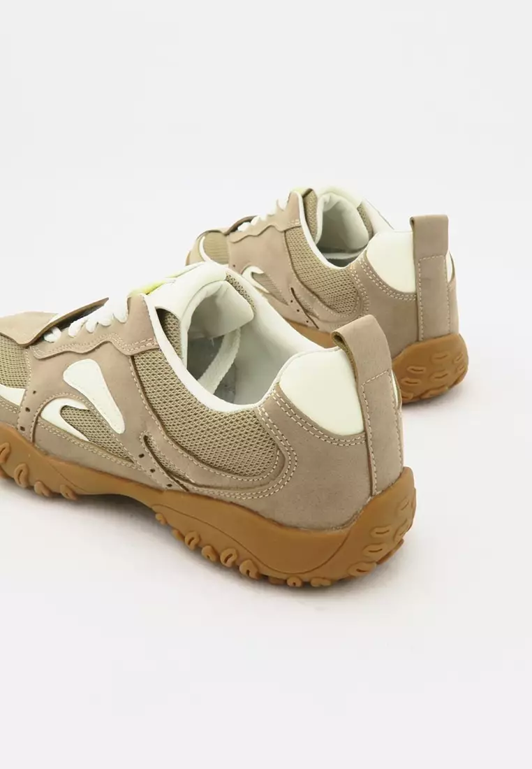 Casual Sneakers