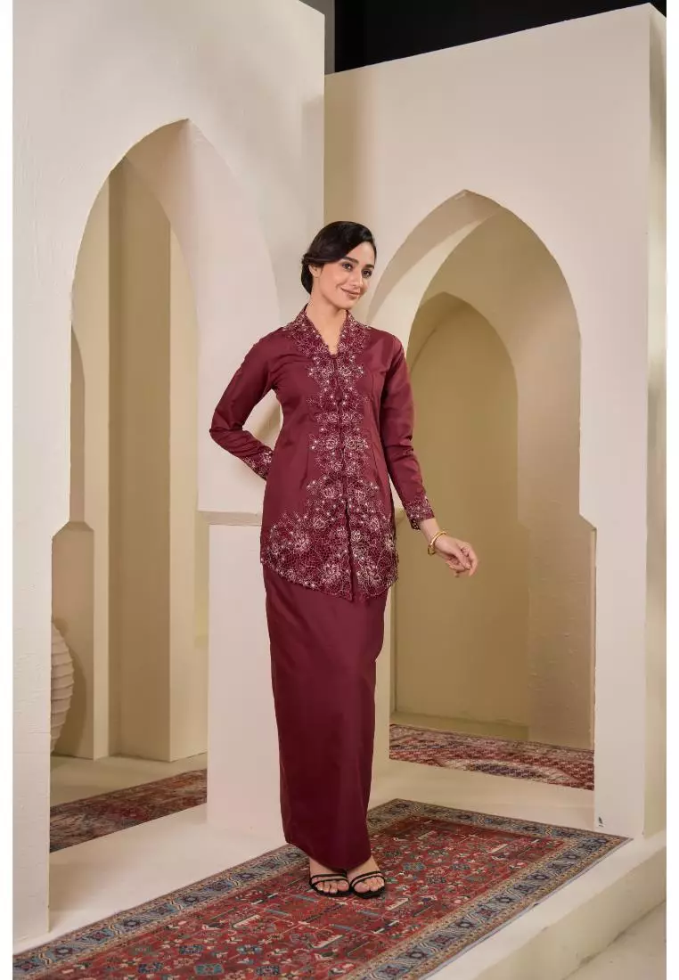 Kebaya Sulam Kaleela