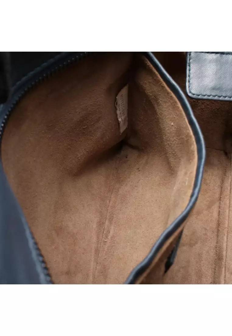 Pre-Loved BOTTEGA VENETA Intrecciato Handbag leather Navy 2WAY